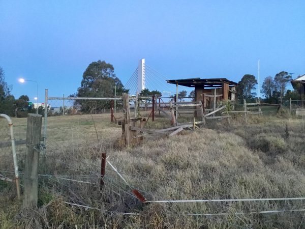 Abandoned-horse-yard-skytrain-600x450